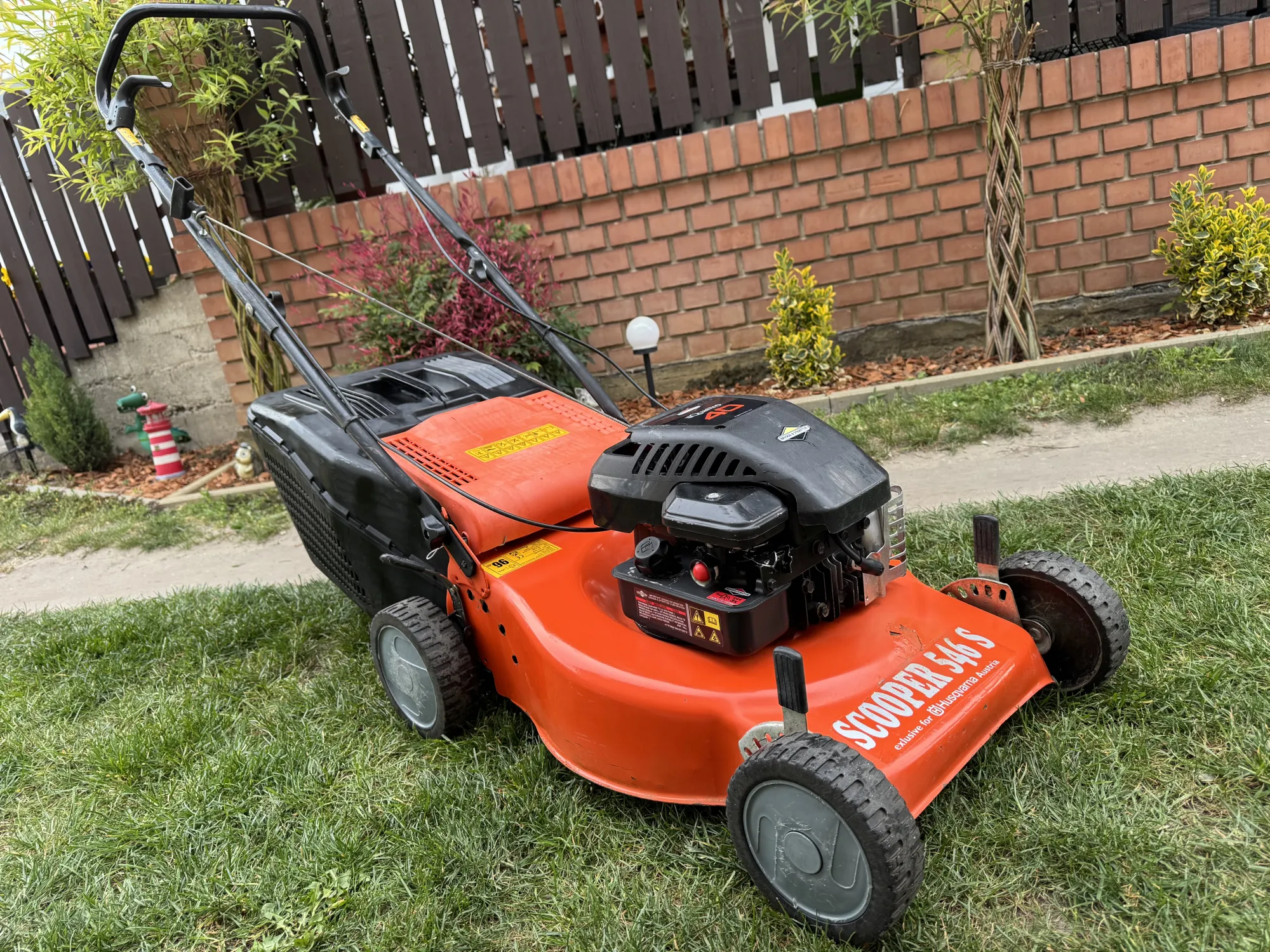 Husqvarna önjárós,benzines fűnyíró - Racsni